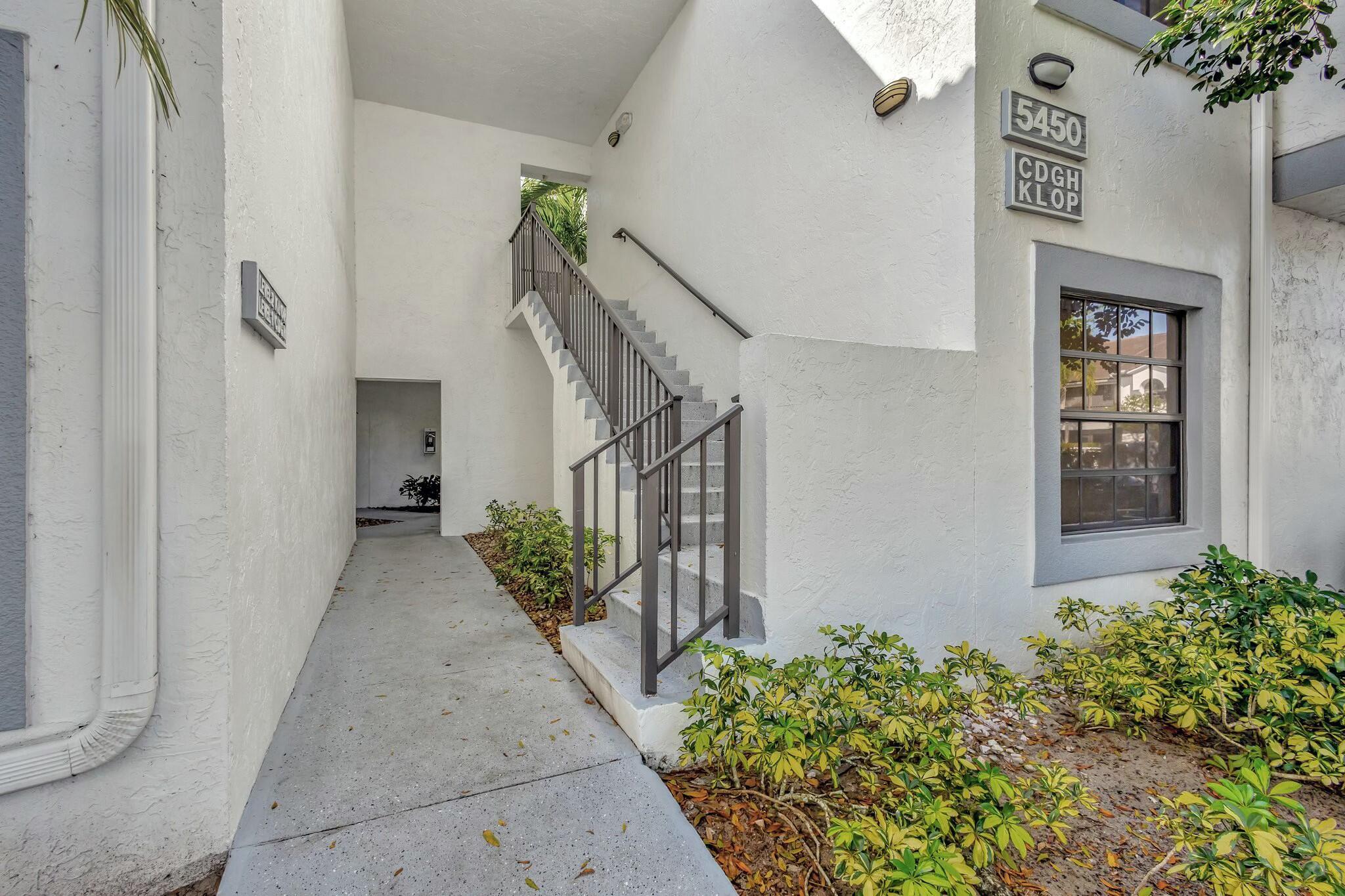 5450 Verona Drive O