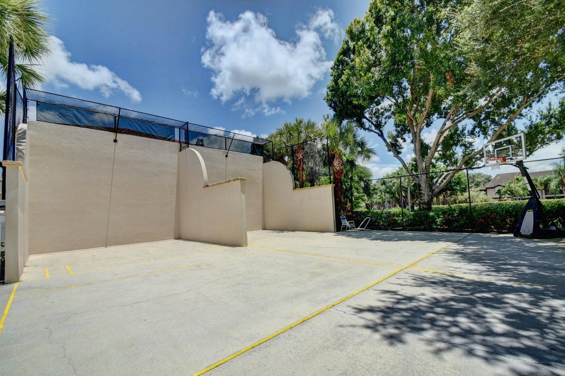 5450 Verona Drive O