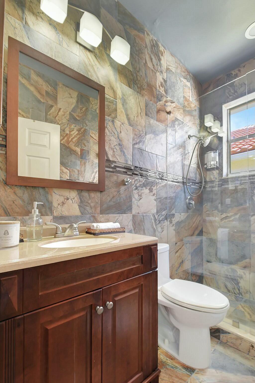 6090 Newport Village Way