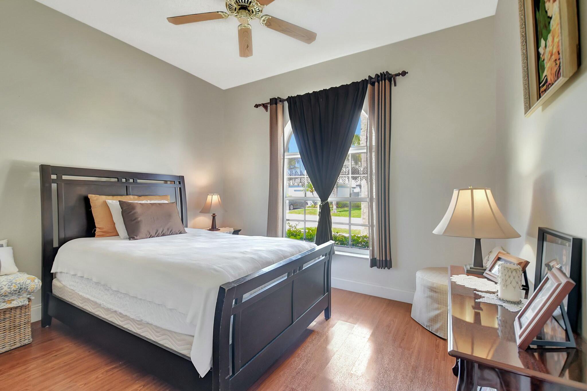 6090 Newport Village Way