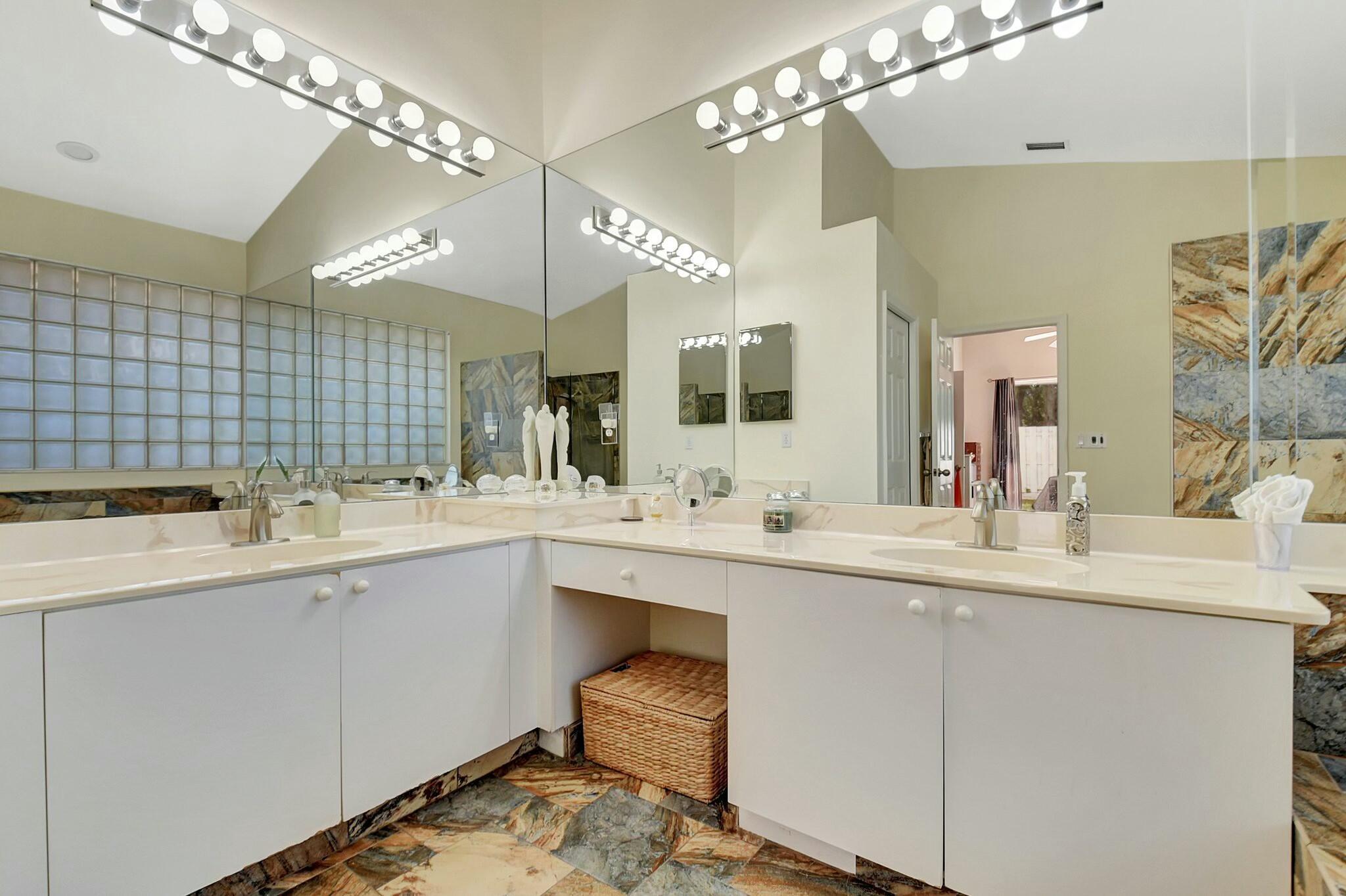 6090 Newport Village Way