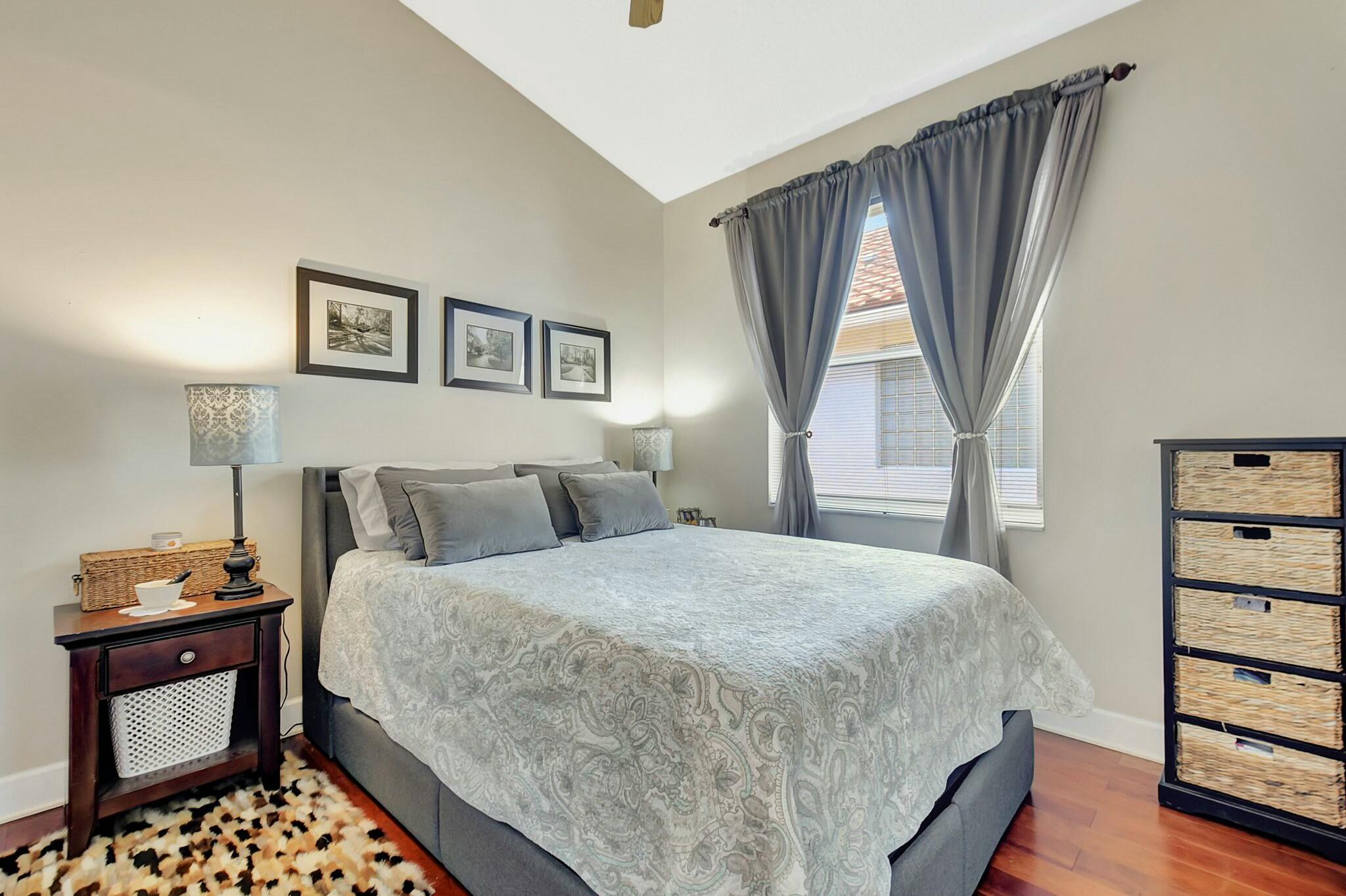 6090 Newport Village Way