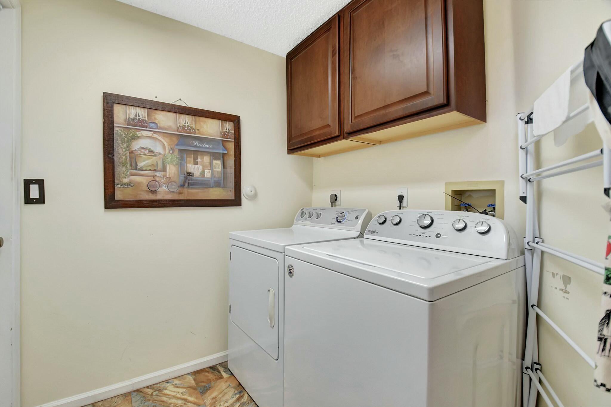 6090 Newport Village Way