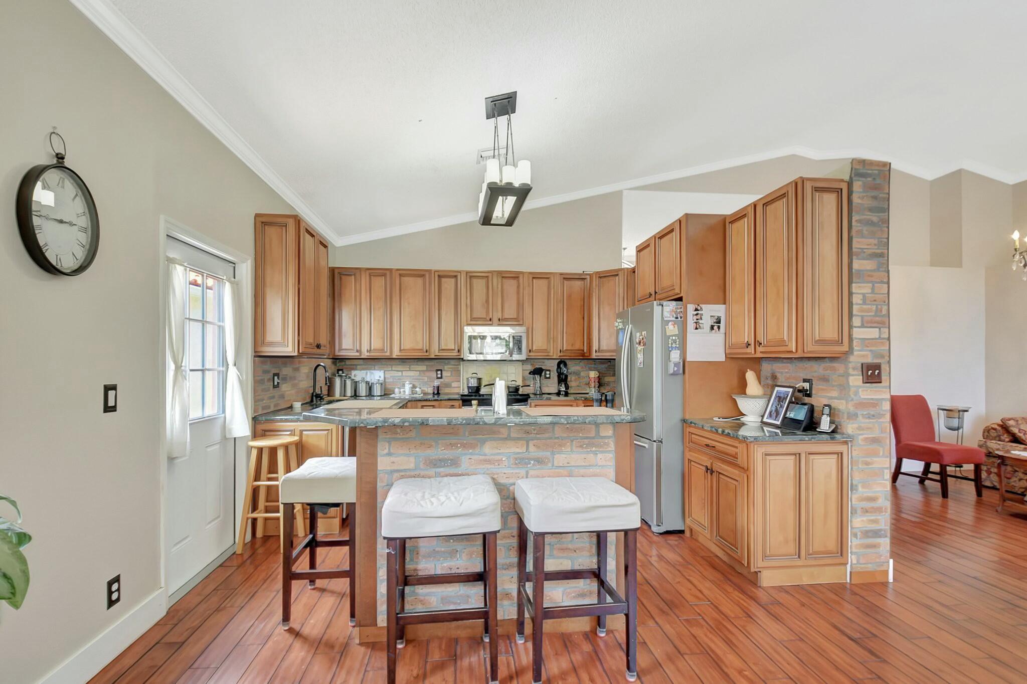 6090 Newport Village Way