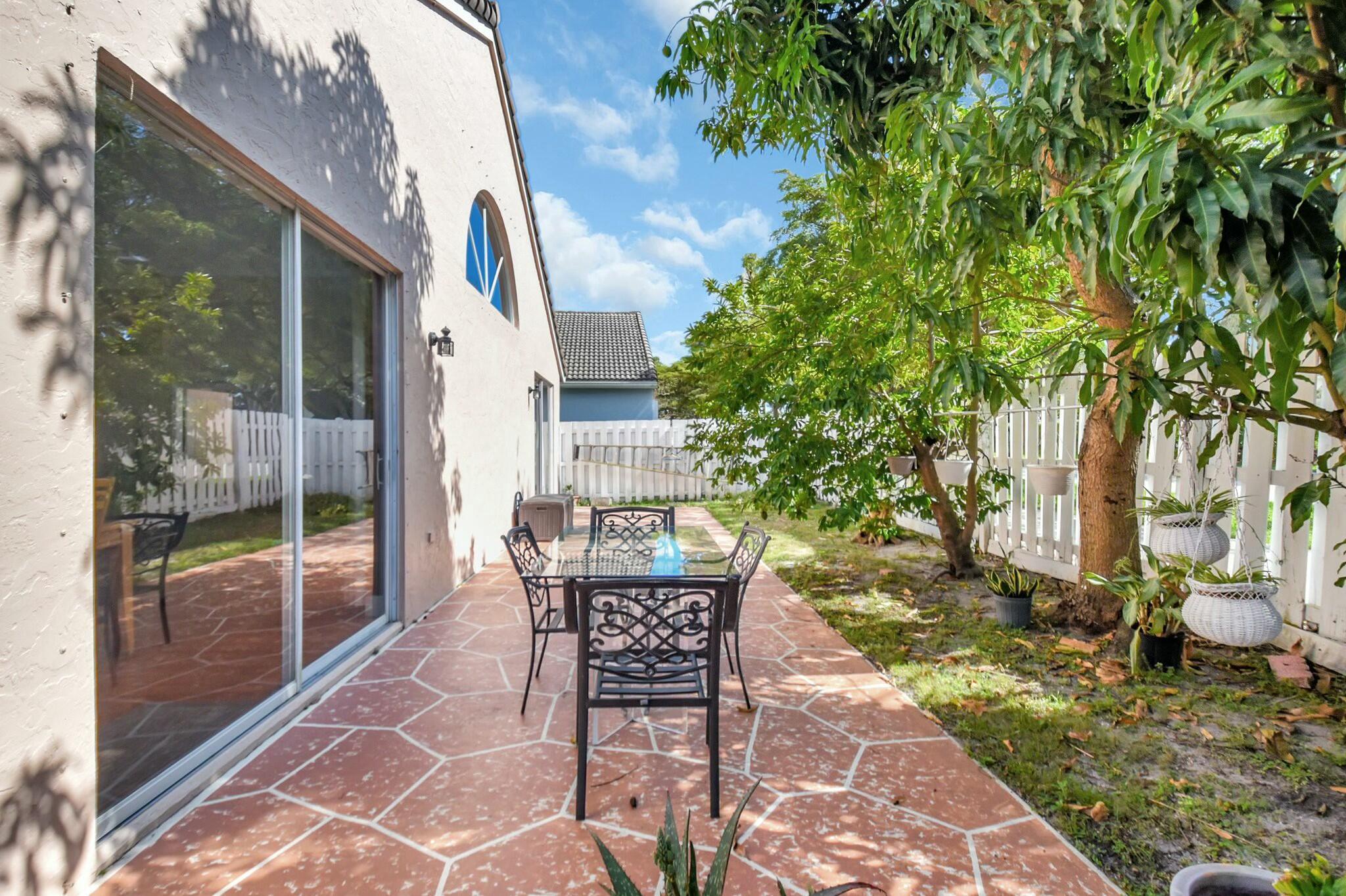 6090 Newport Village Way