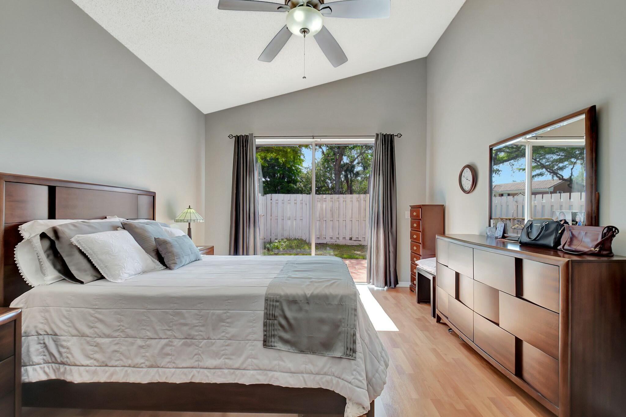 6090 Newport Village Way