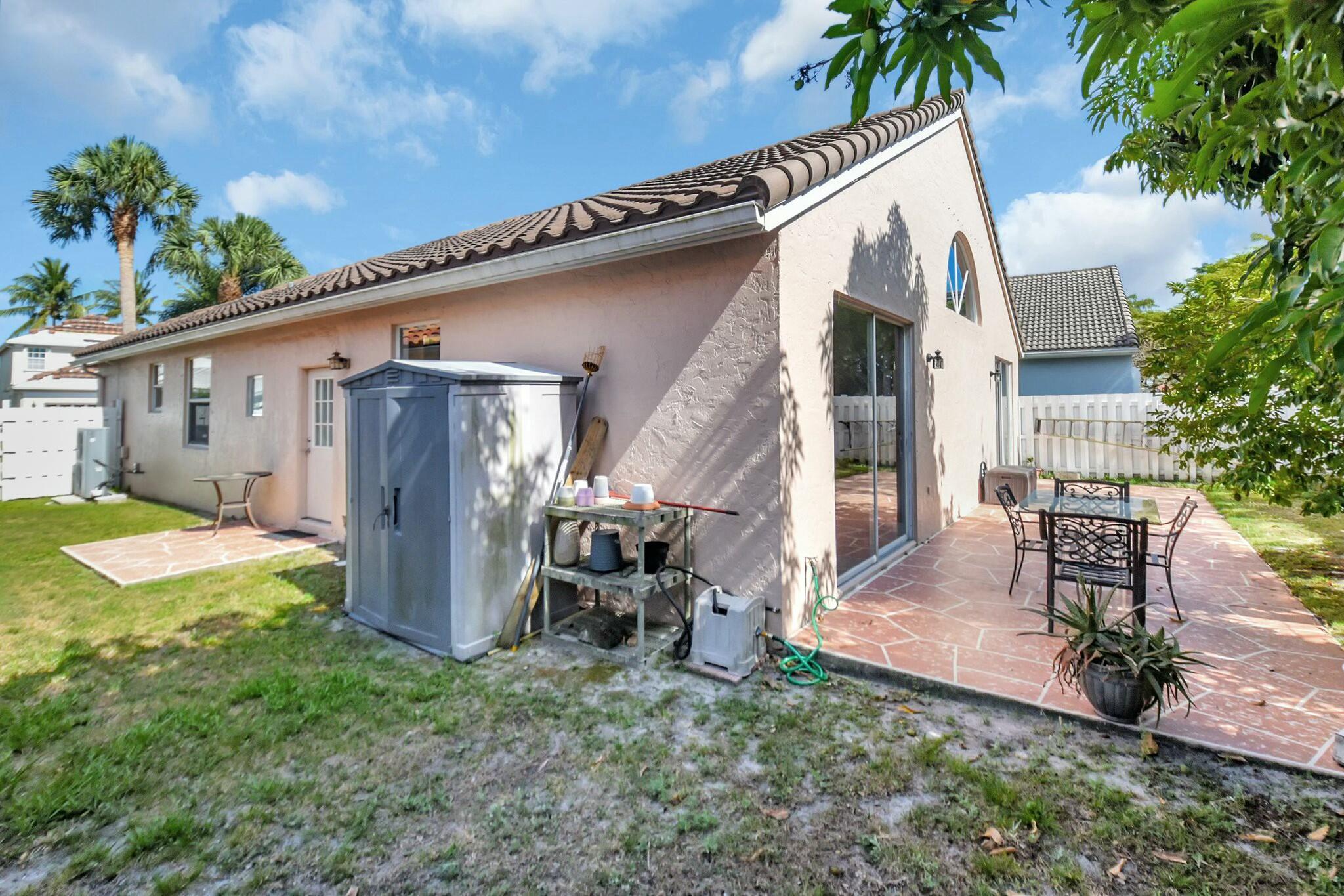 6090 Newport Village Way