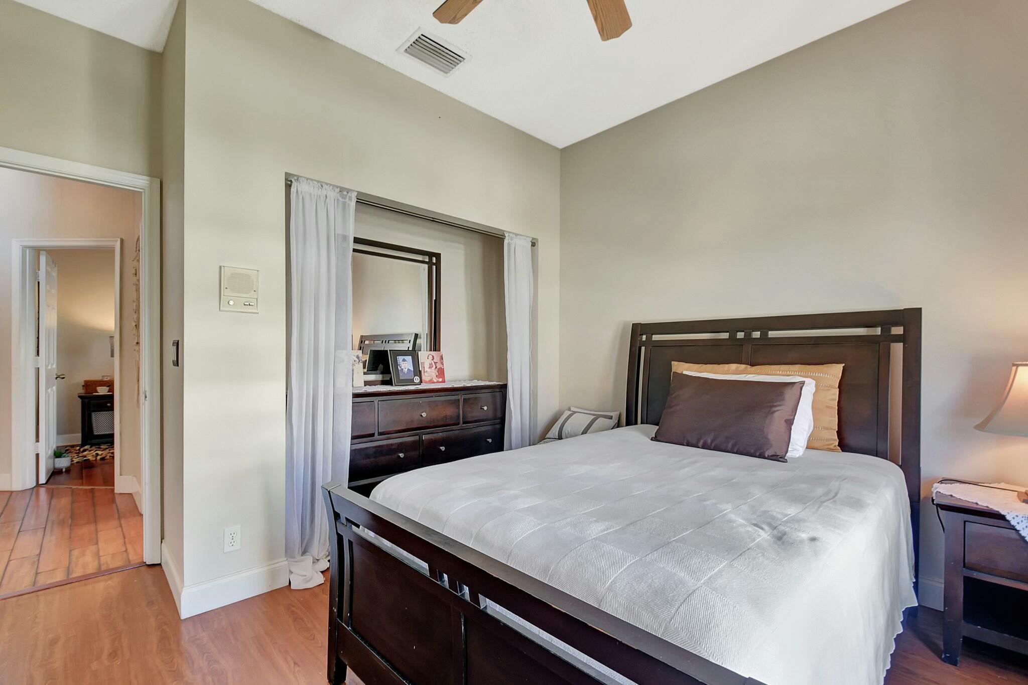 6090 Newport Village Way