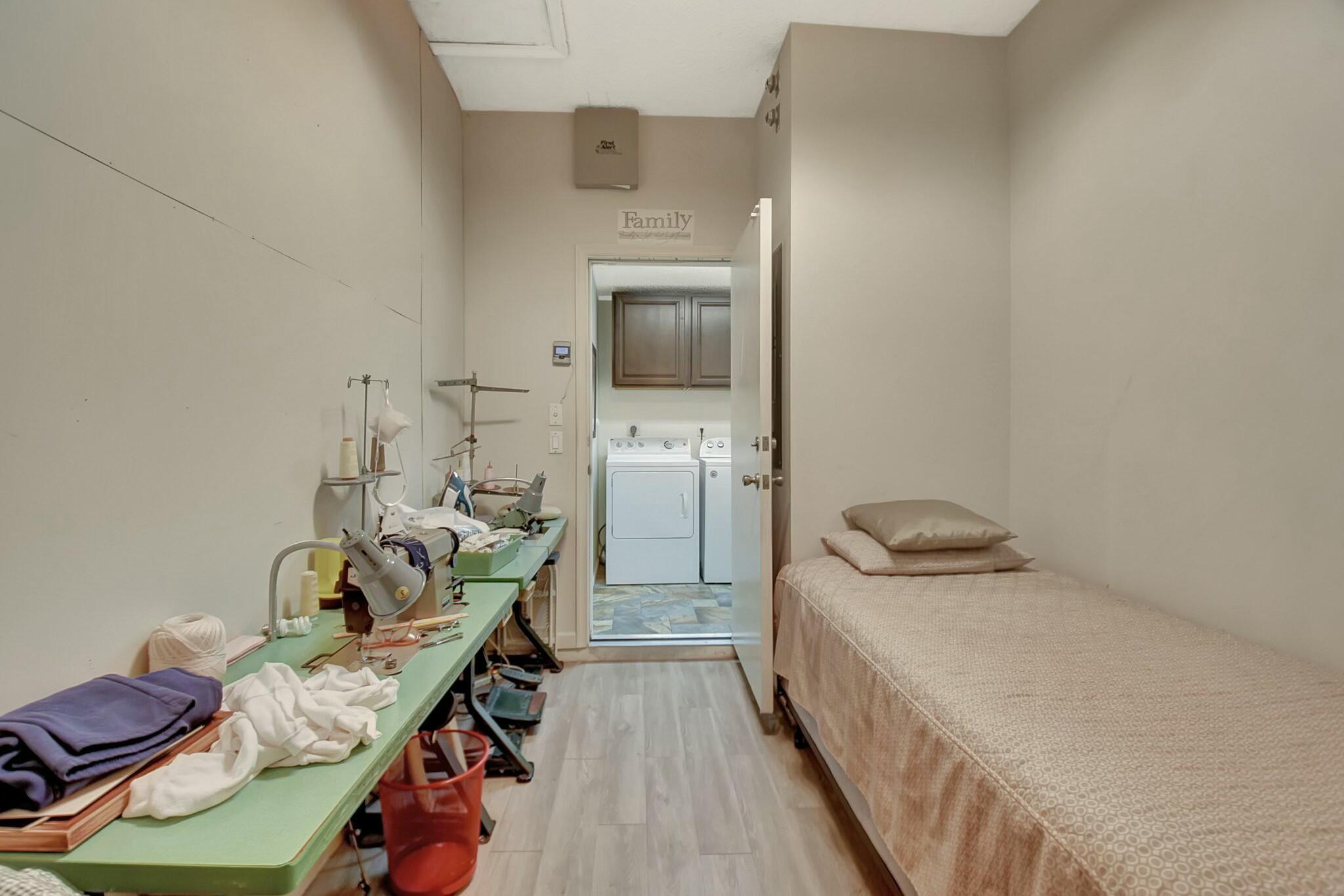 6090 Newport Village Way