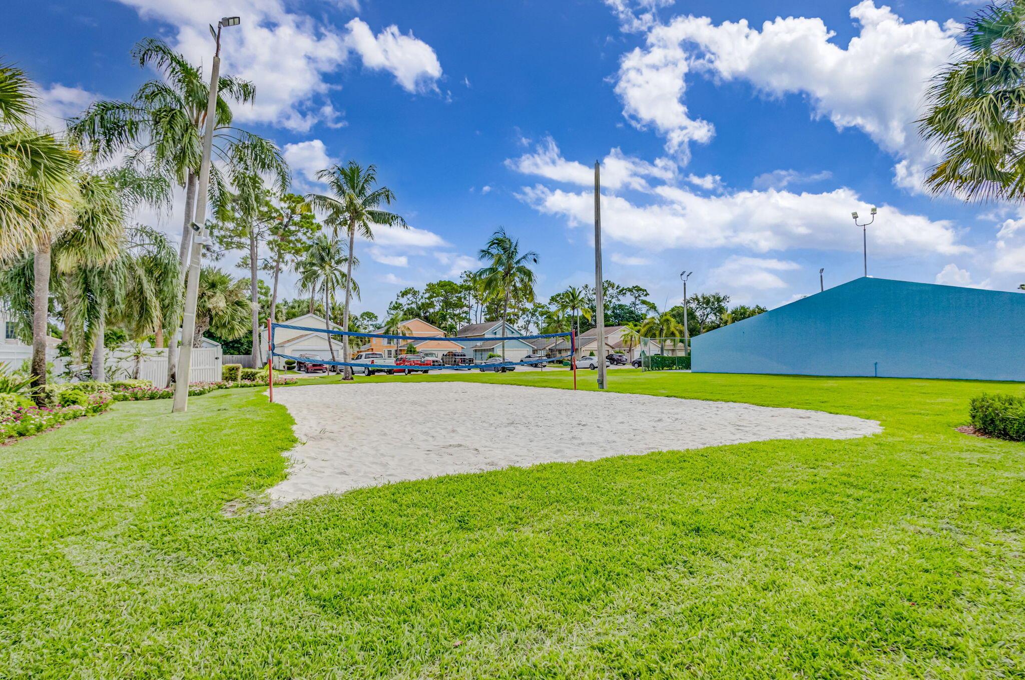 5890 Rambler Rose Way