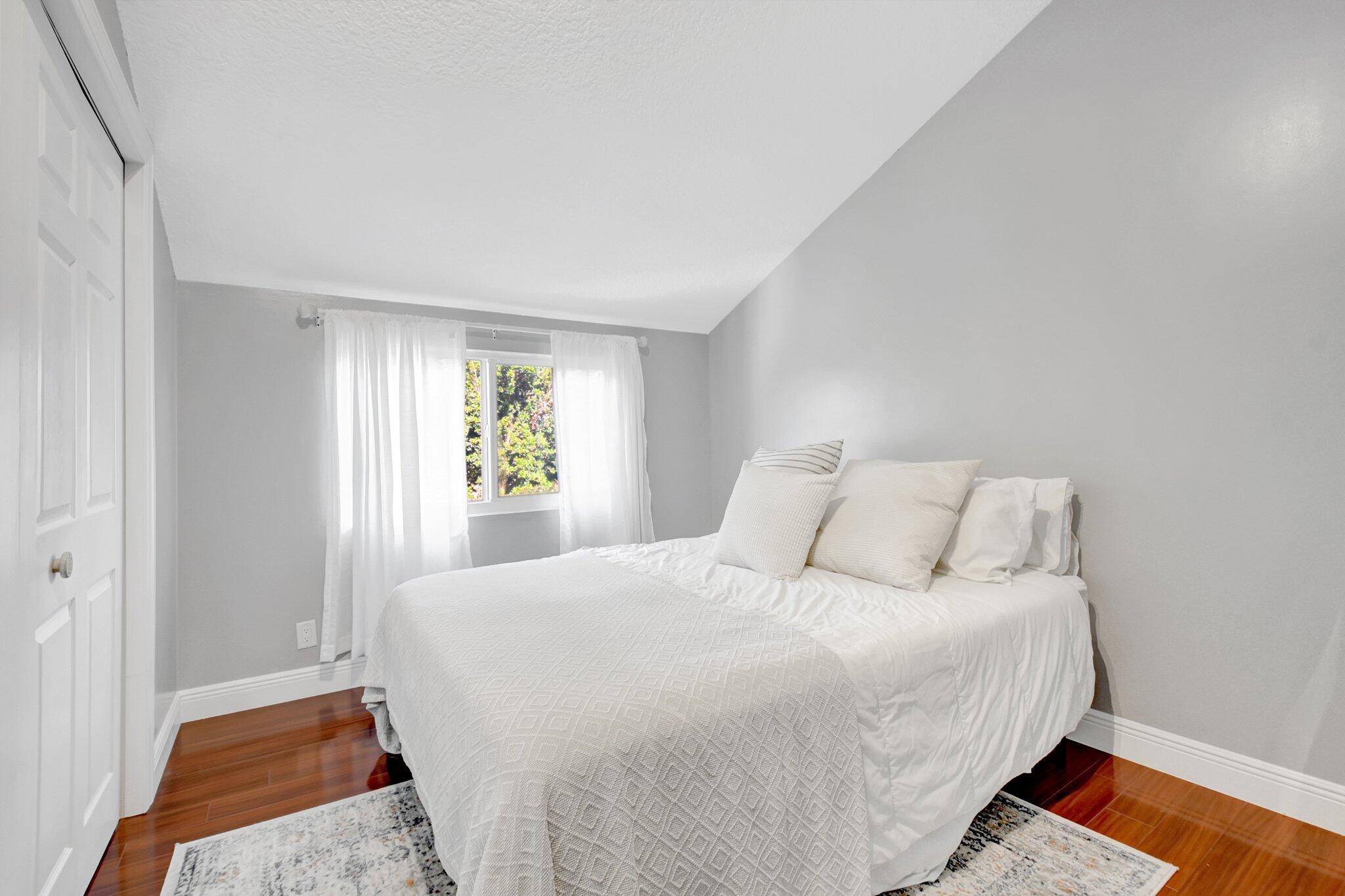 5890 Rambler Rose Way