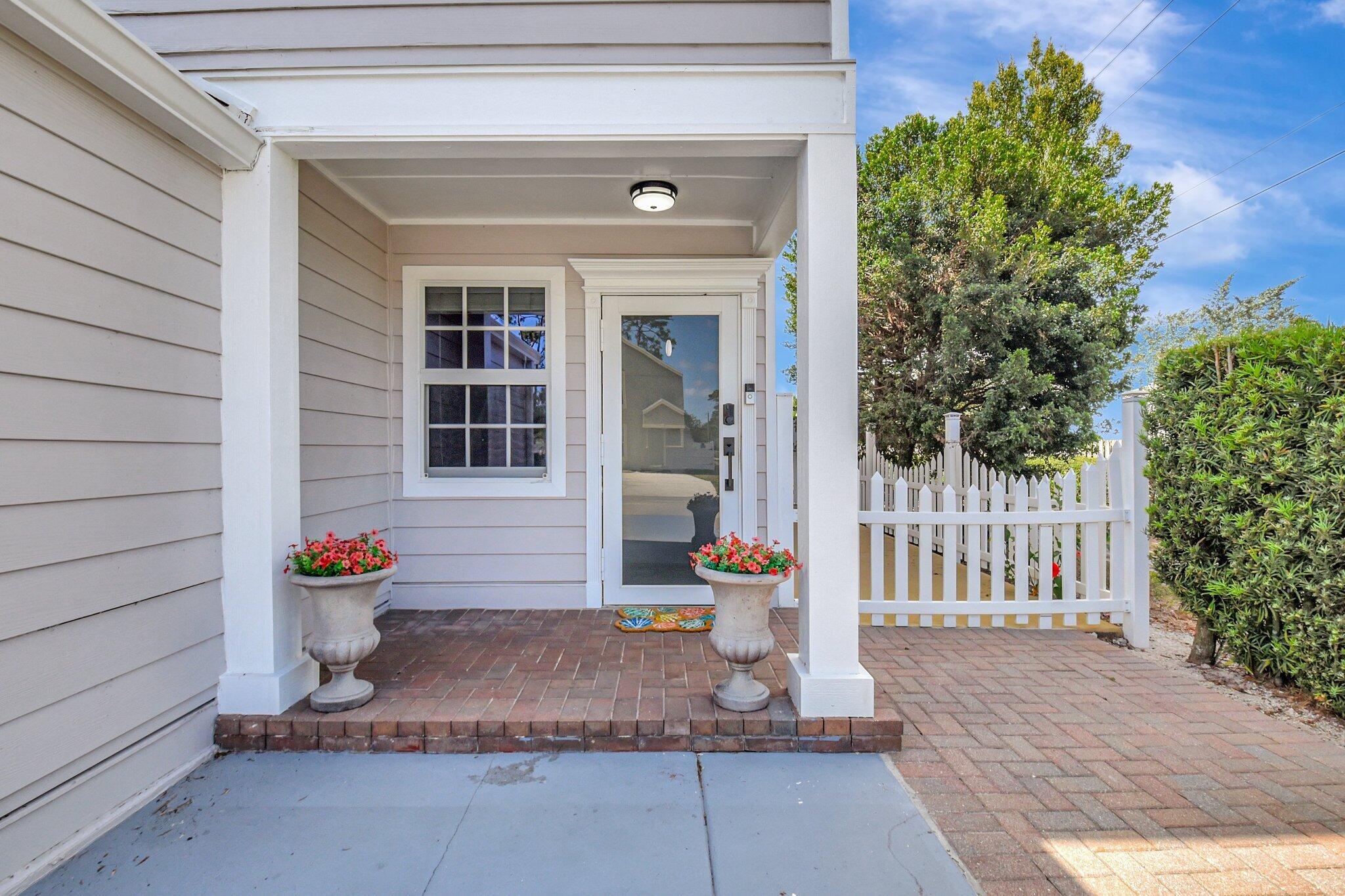 5890 Rambler Rose Way