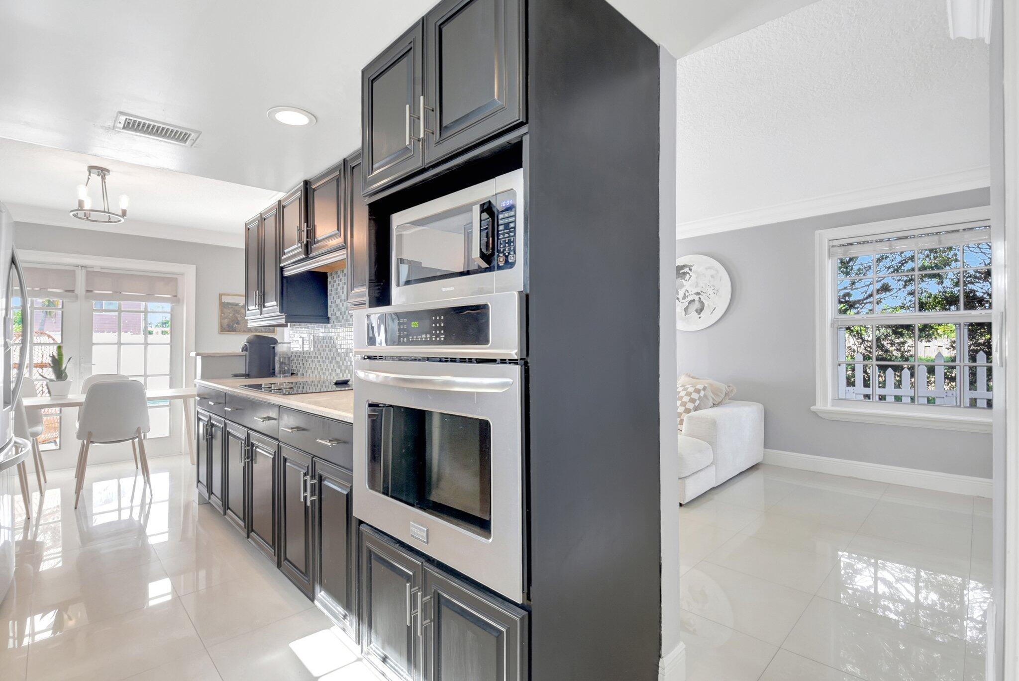 5890 Rambler Rose Way