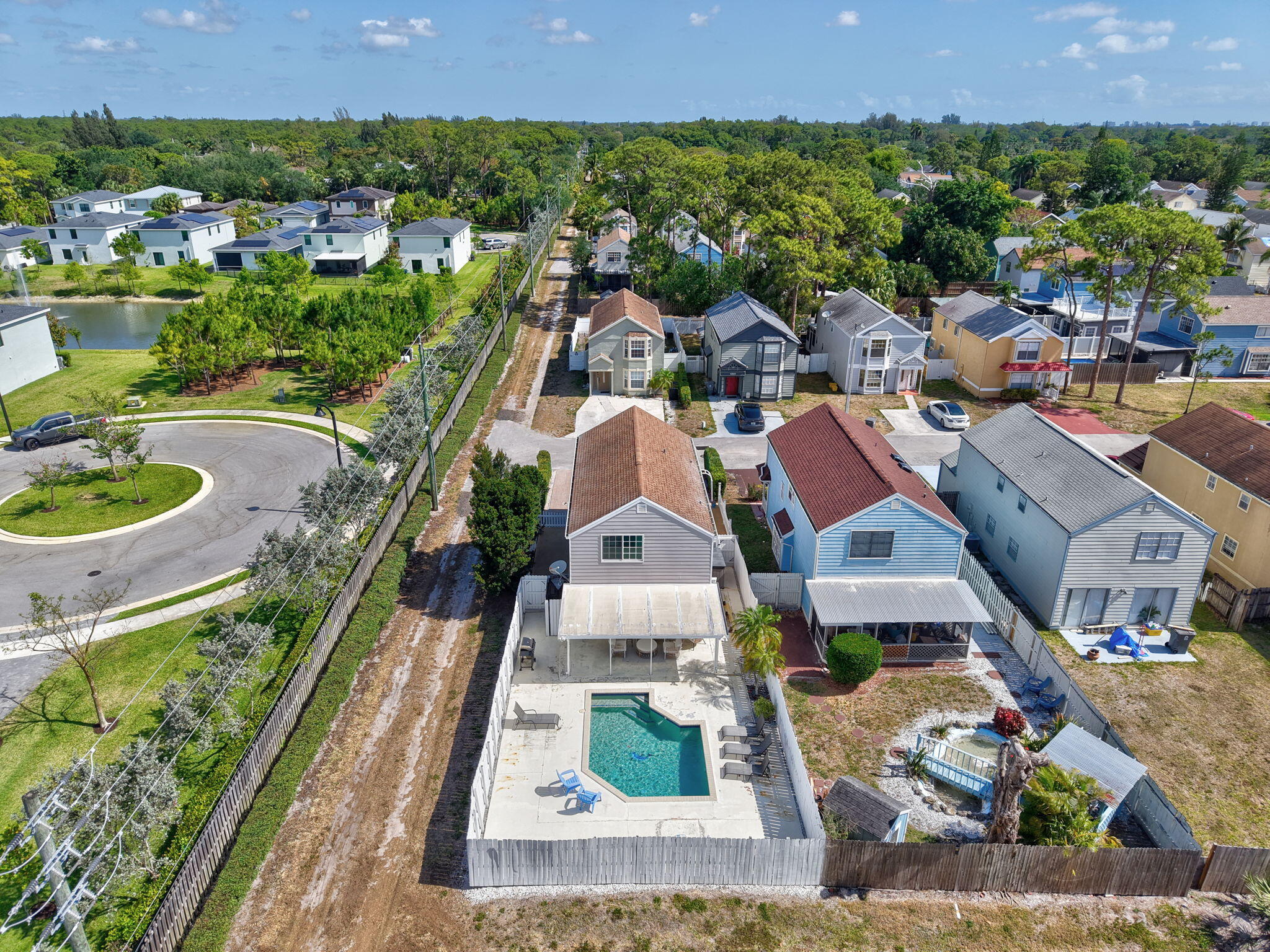 5890 Rambler Rose Way