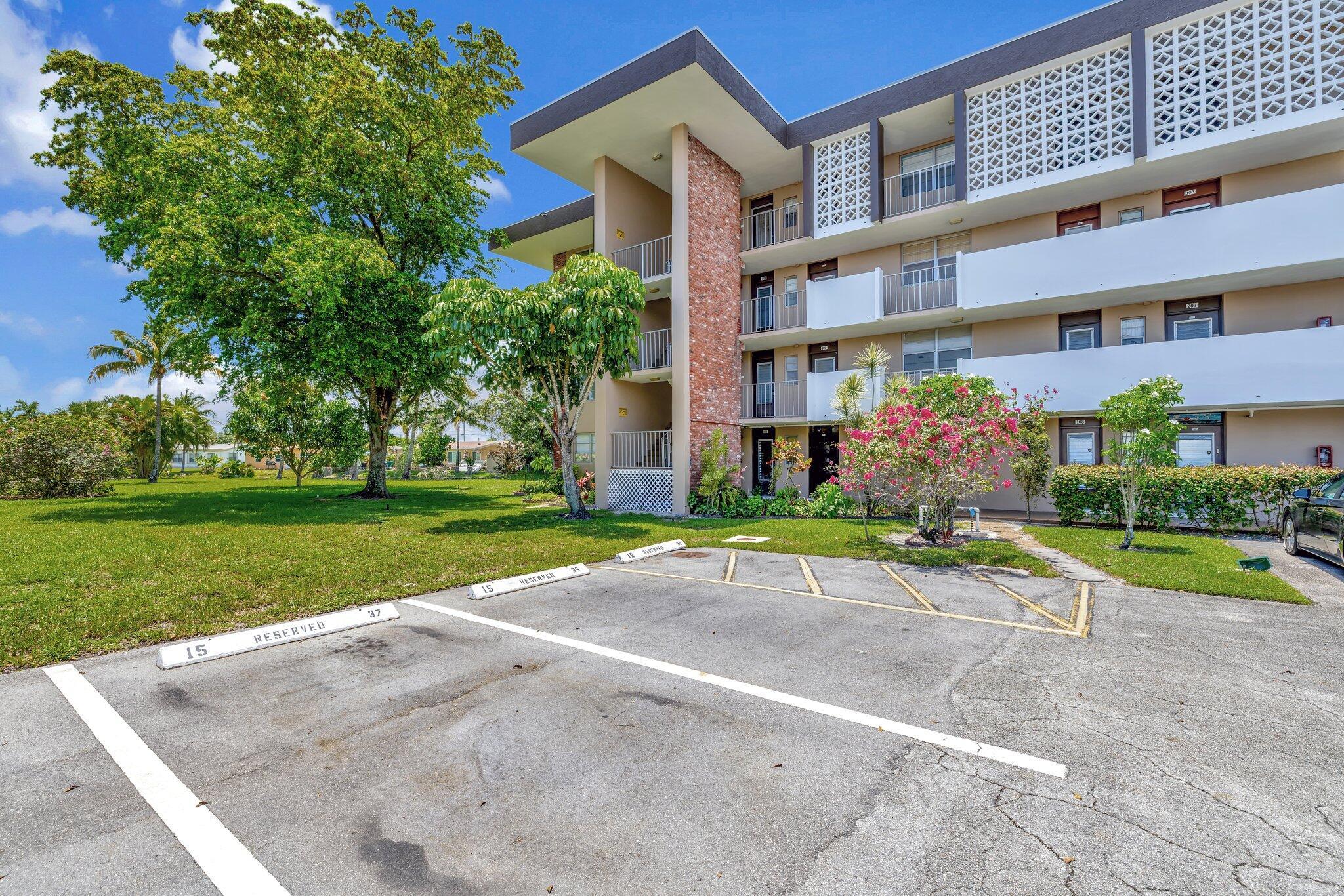 2901 NW 46th Avenue 101
