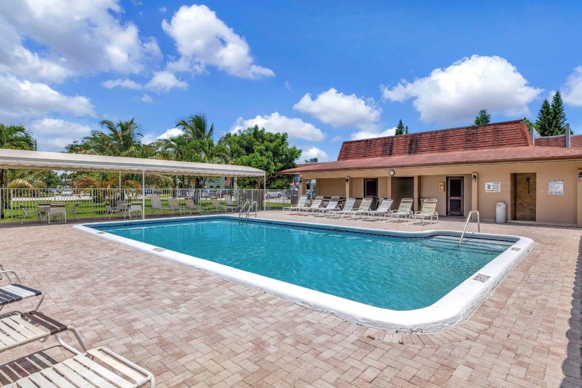 2901 NW 46th Avenue 101