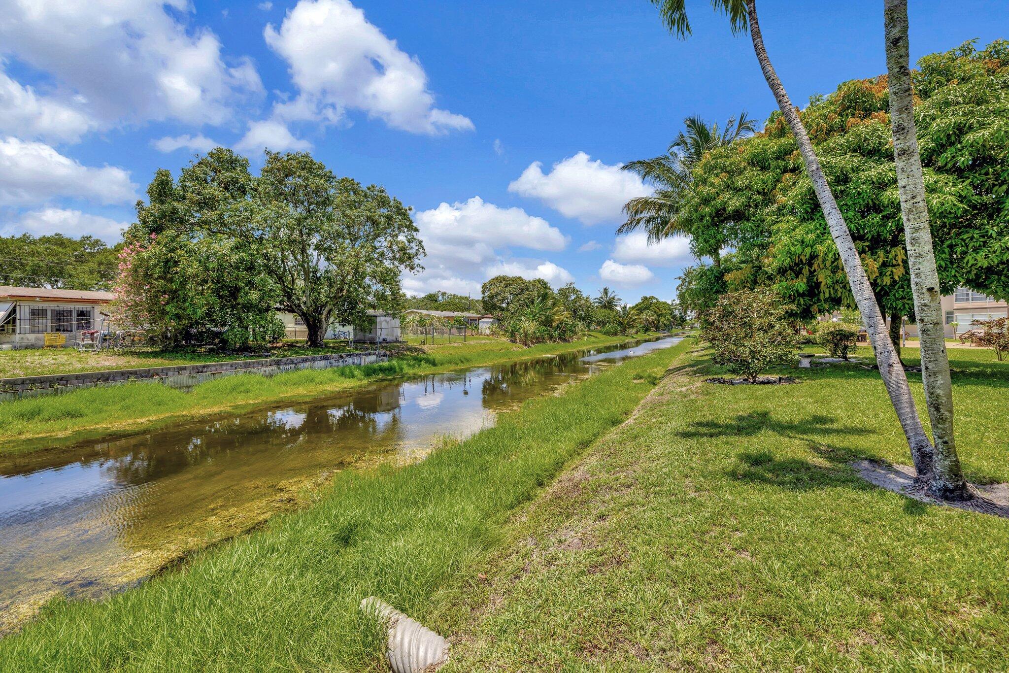 2901 NW 46th Avenue 101