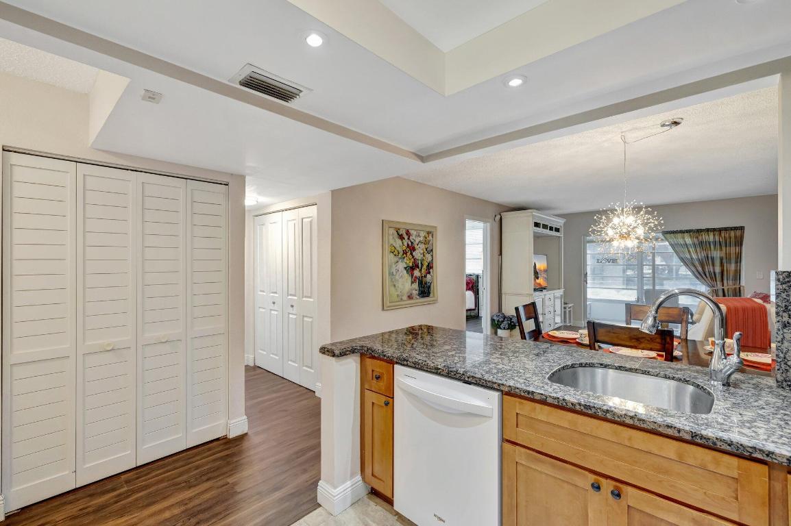 2901 NW 46th Avenue 101