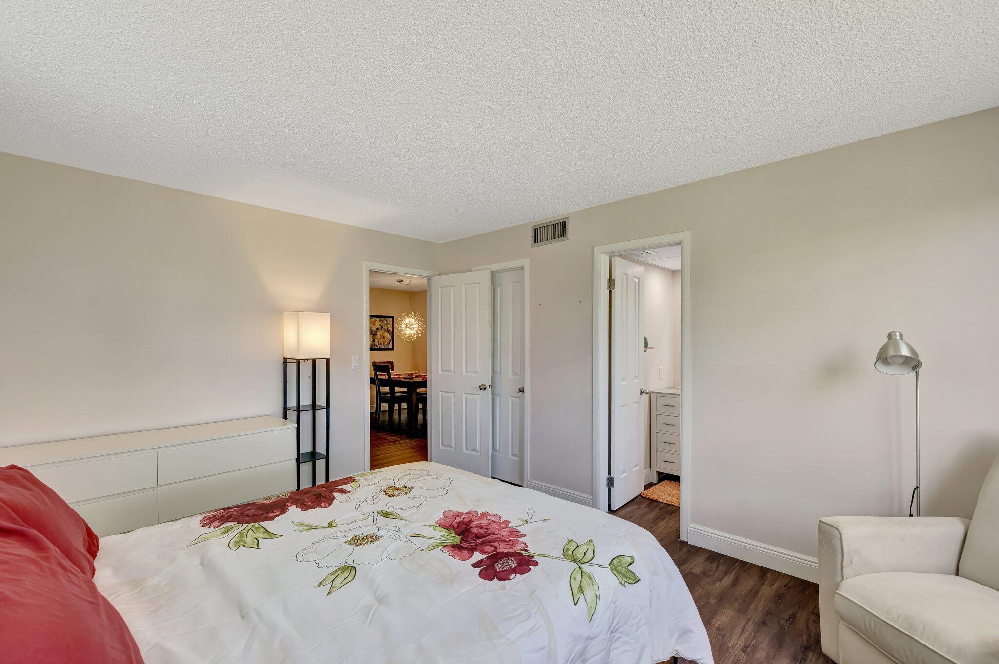 2901 NW 46th Avenue 101