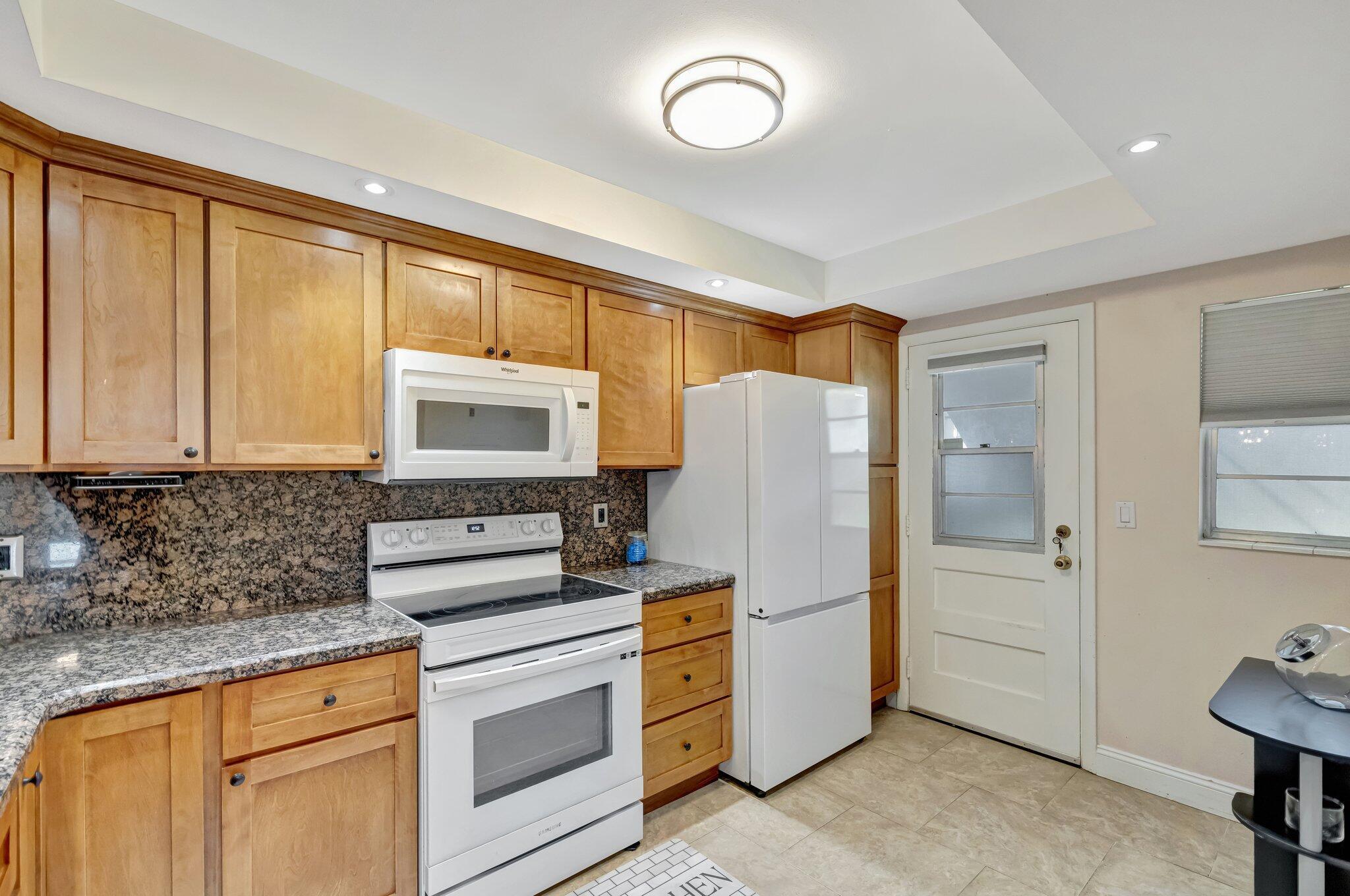 2901 NW 46th Avenue 101