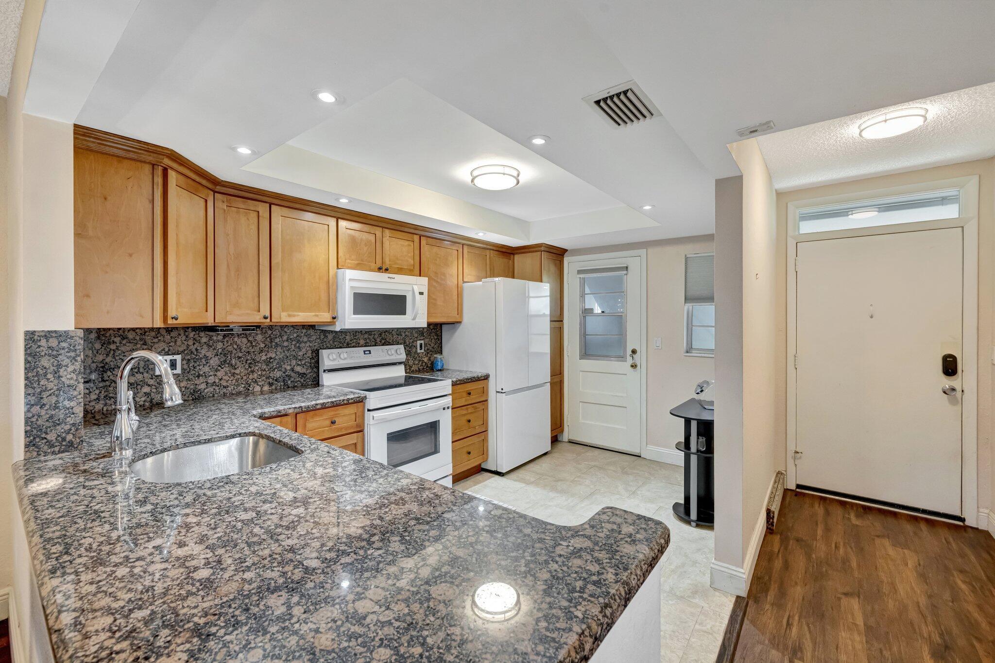 2901 NW 46th Avenue 101