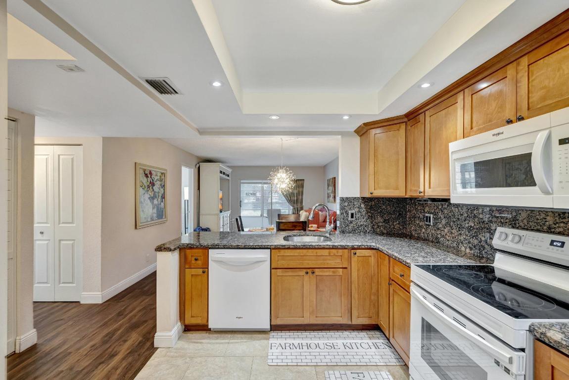 2901 NW 46th Avenue 101