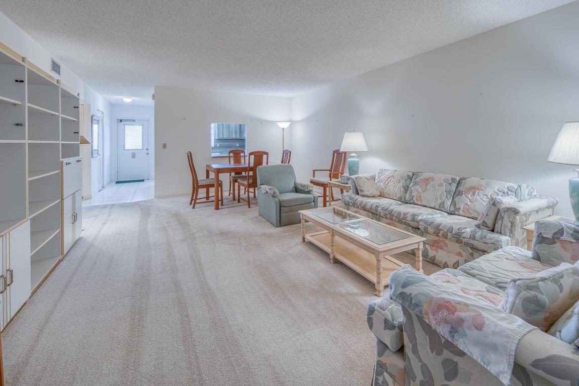 445 Franconia Circle, Lake Worth