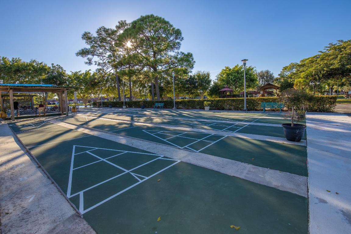 445 Franconia Circle, Lake Worth