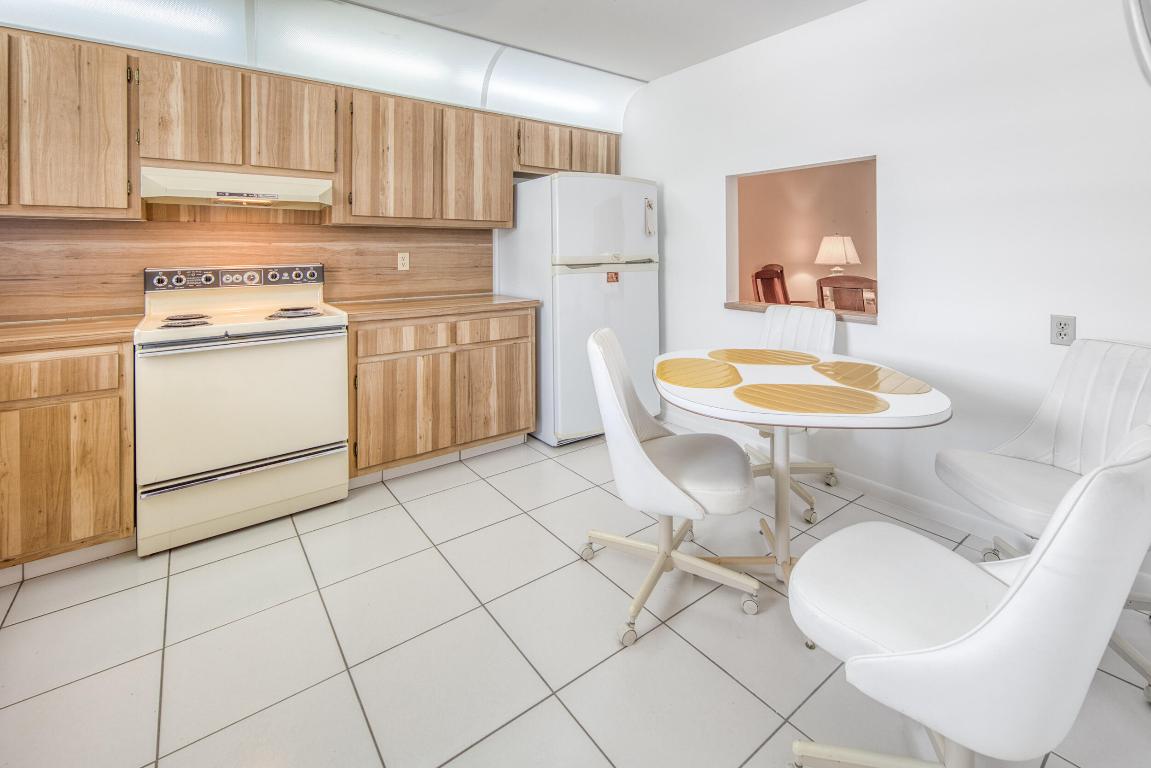 445 Franconia Circle, Lake Worth