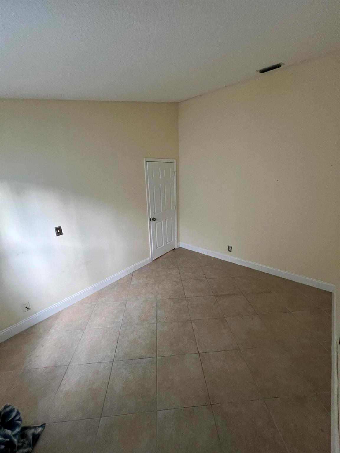 713 W Key Street W