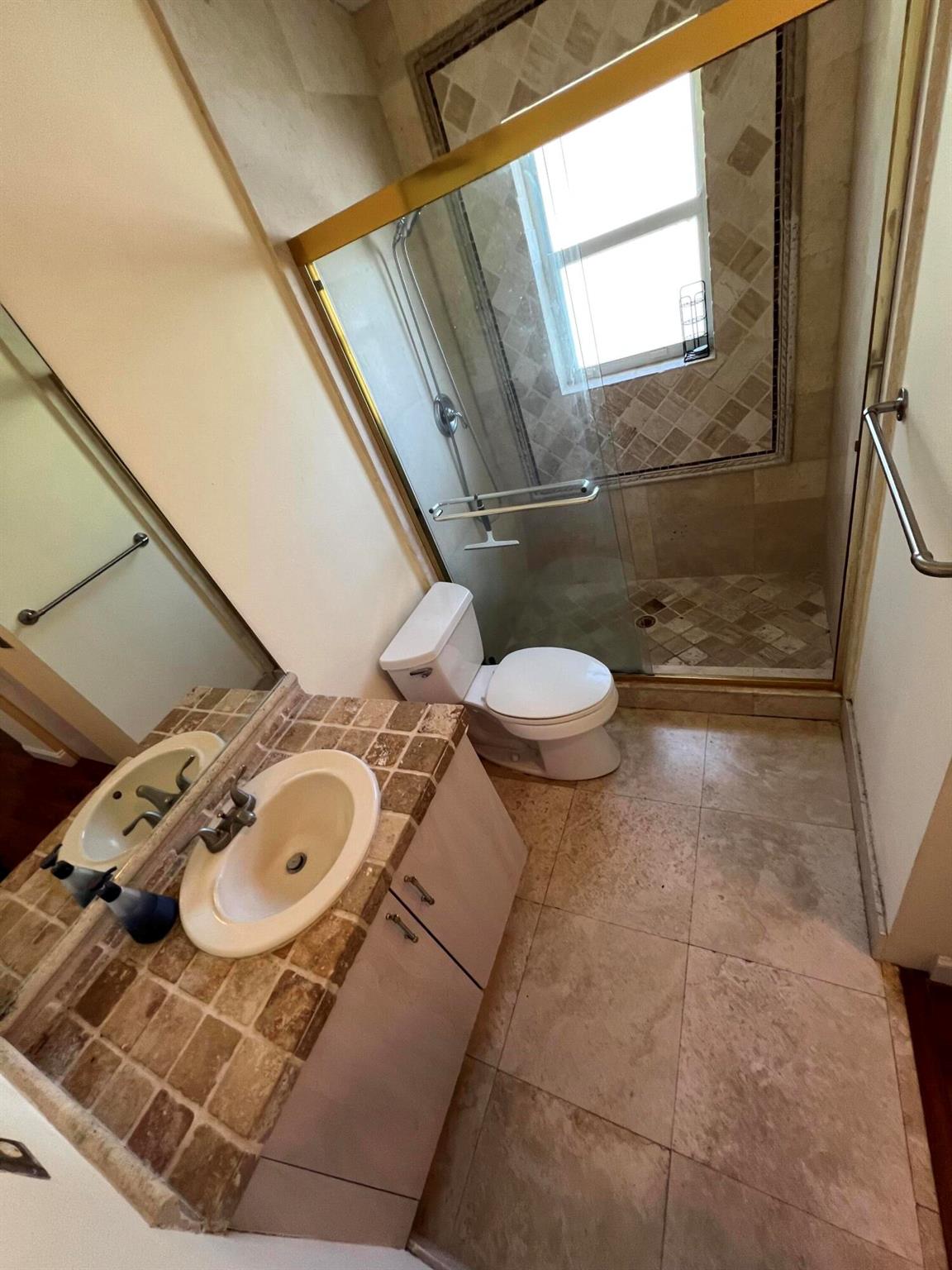 713 W Key Street W