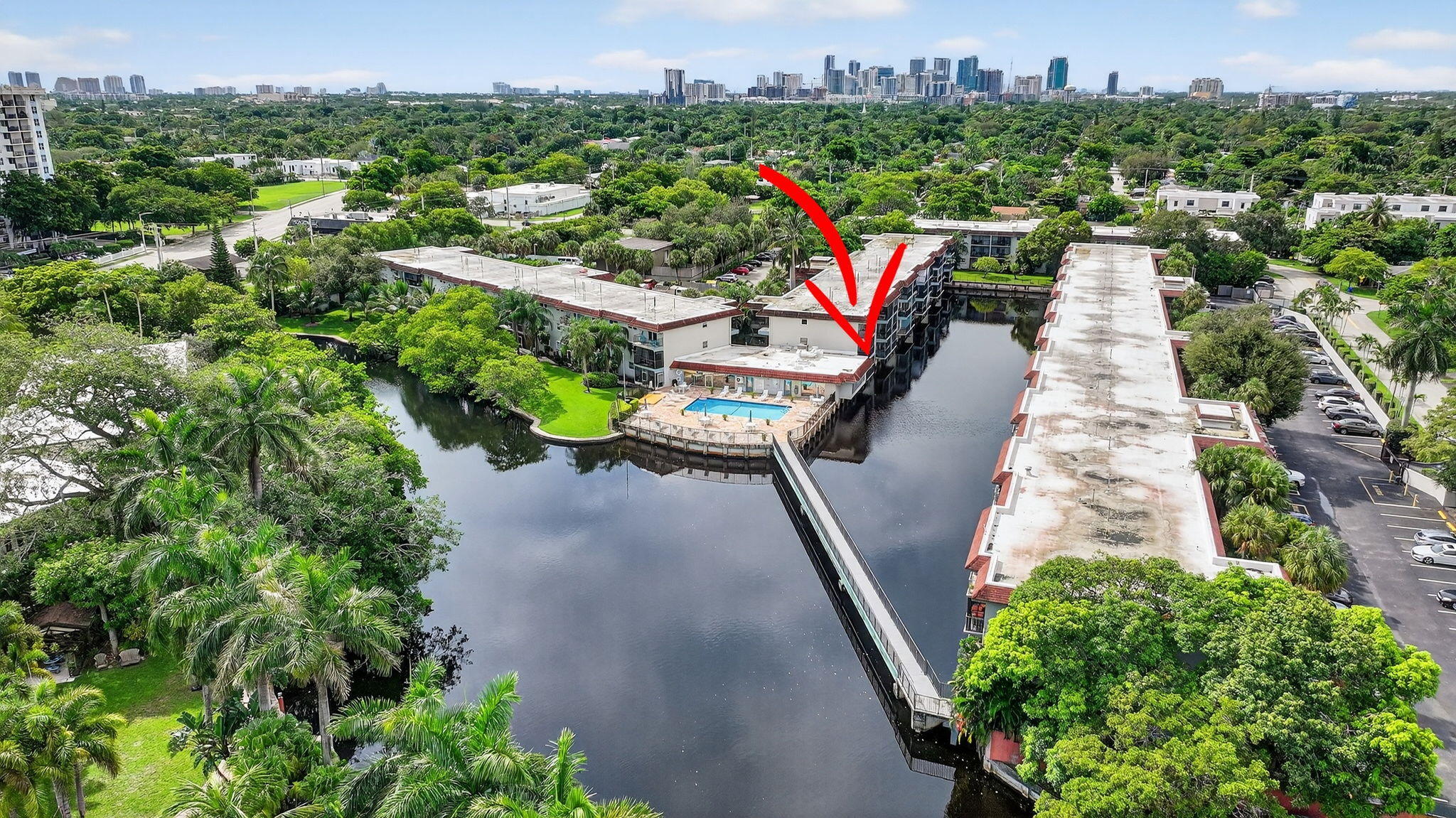 1775 N Andrews Square 101w