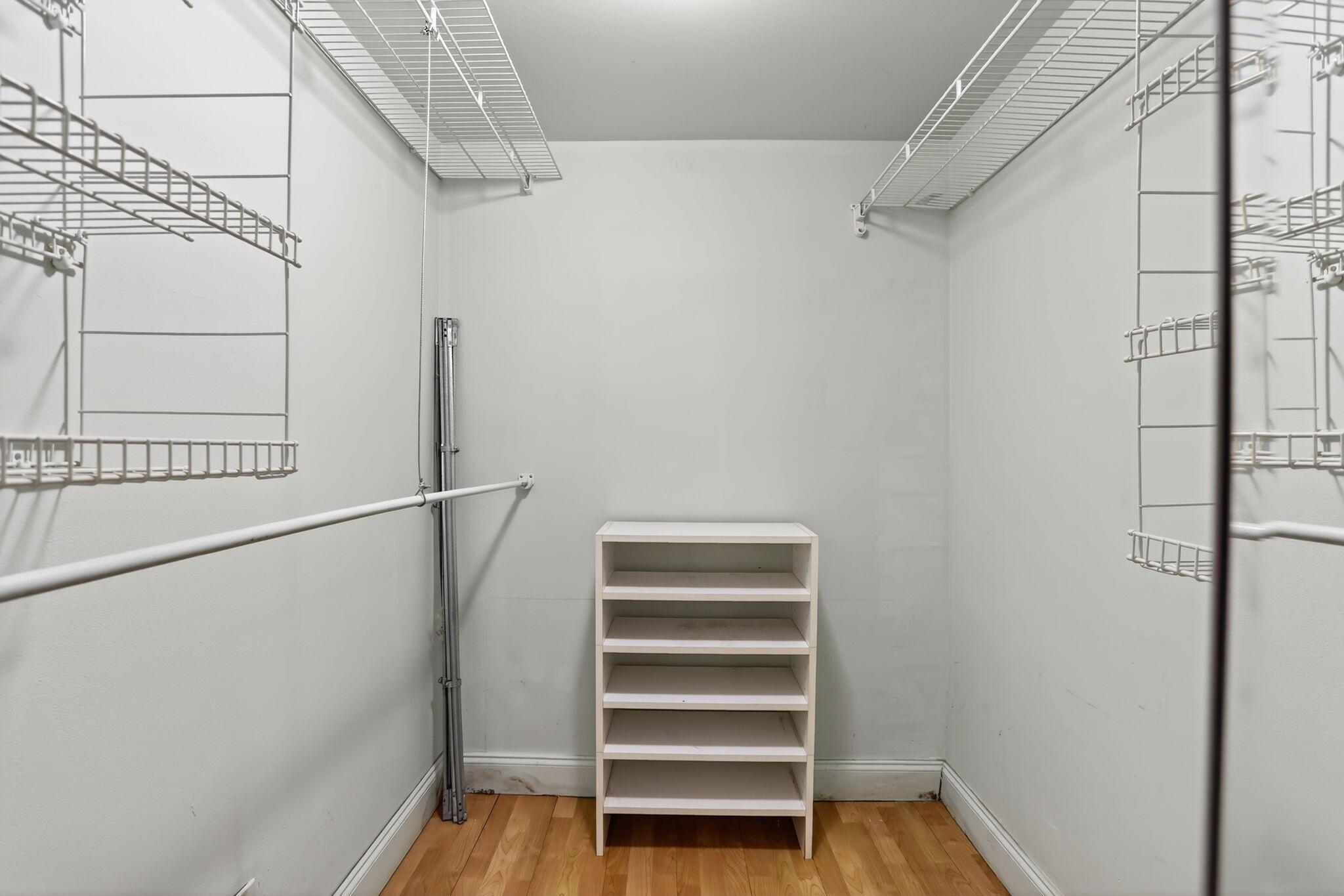 1775 N Andrews Square 101w