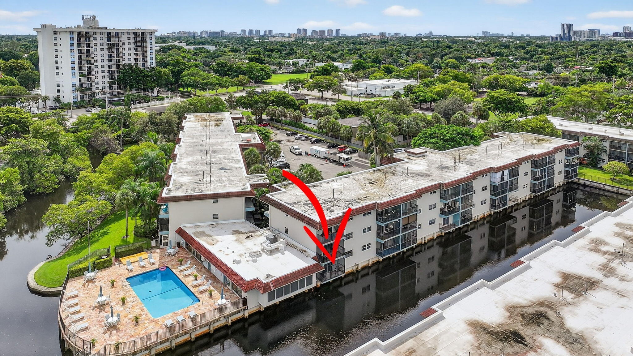 1775 N Andrews Square 101w