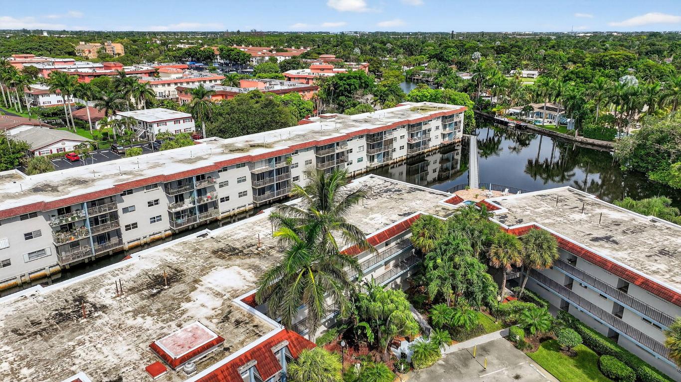 1775 N Andrews Square 101w