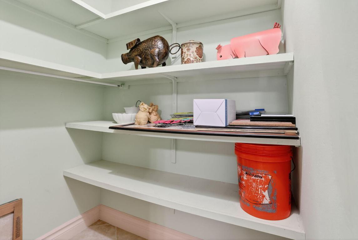 1775 N Andrews Square 101w