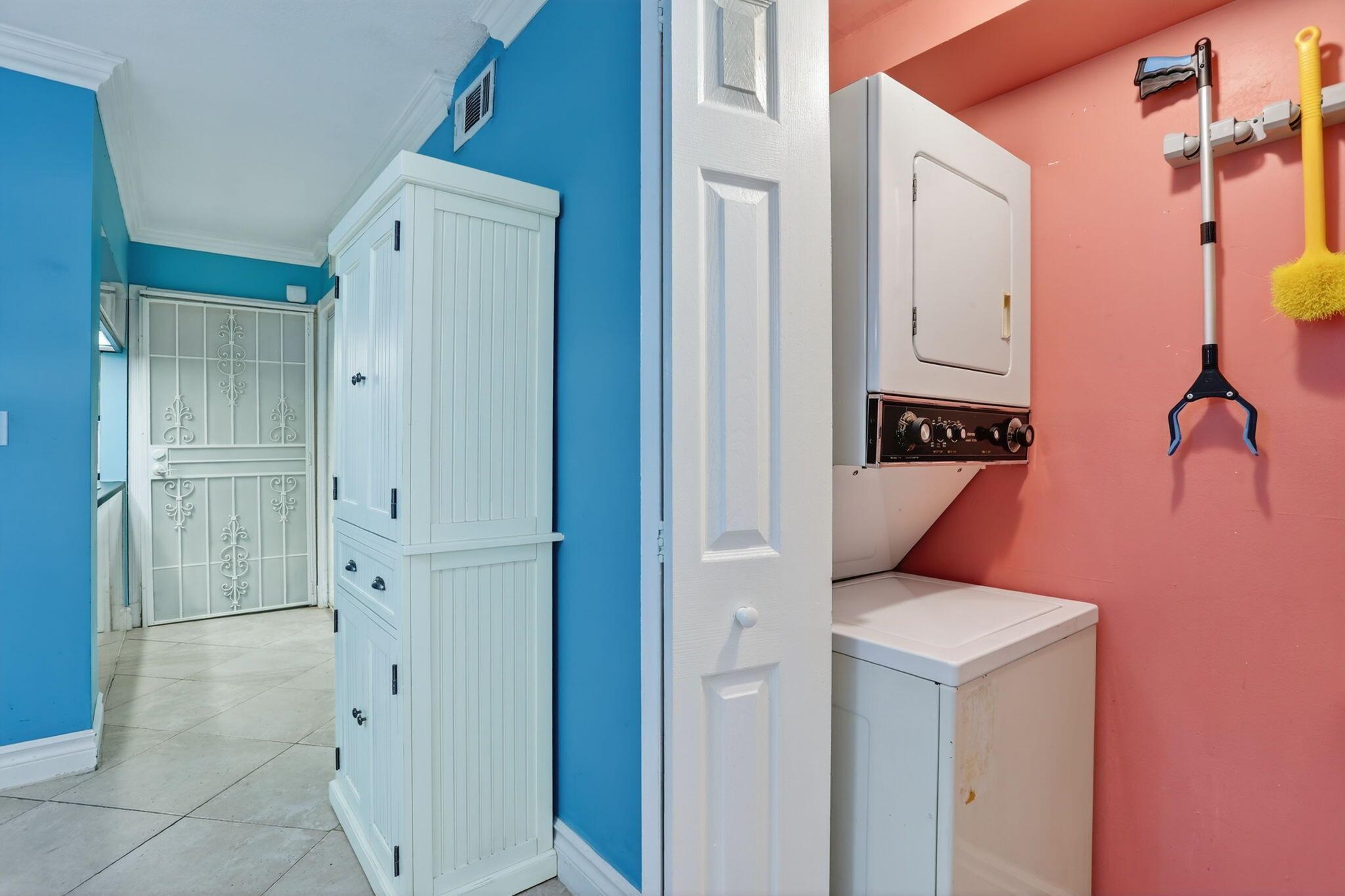 1775 N Andrews Square 101w