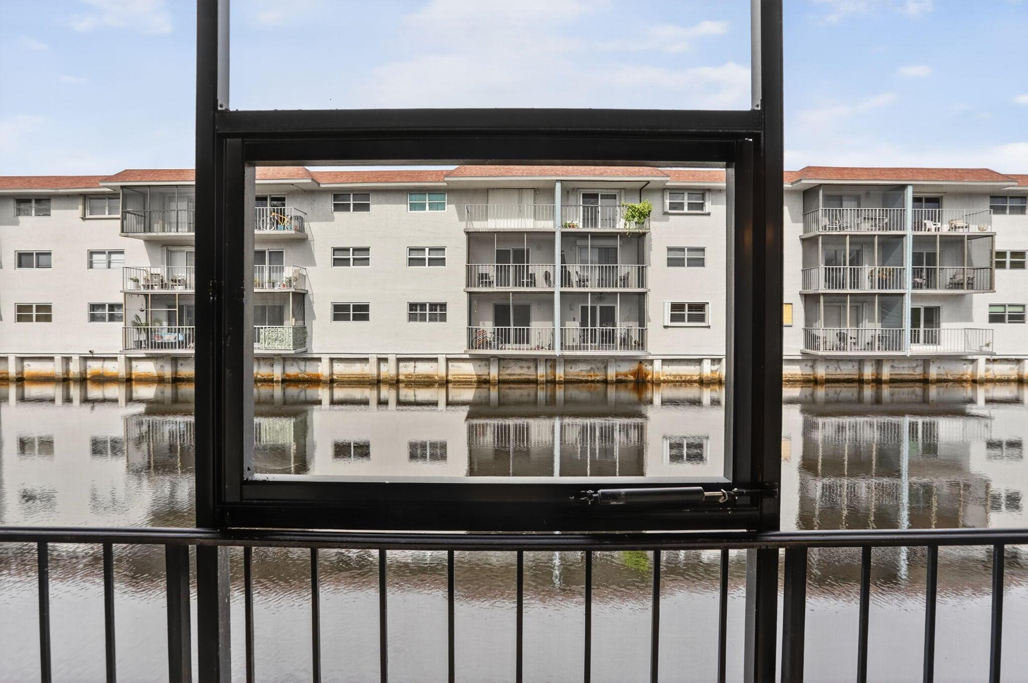 1775 N Andrews Square 101w