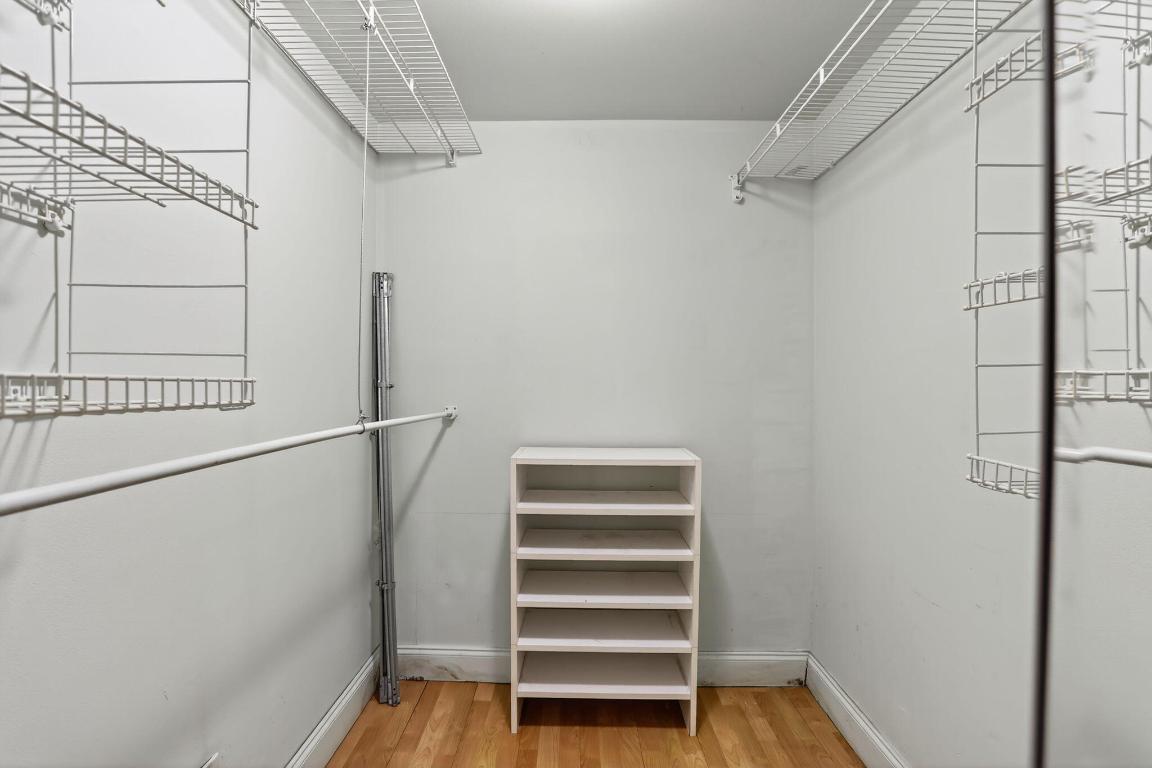 1775 N Andrews Square 101w