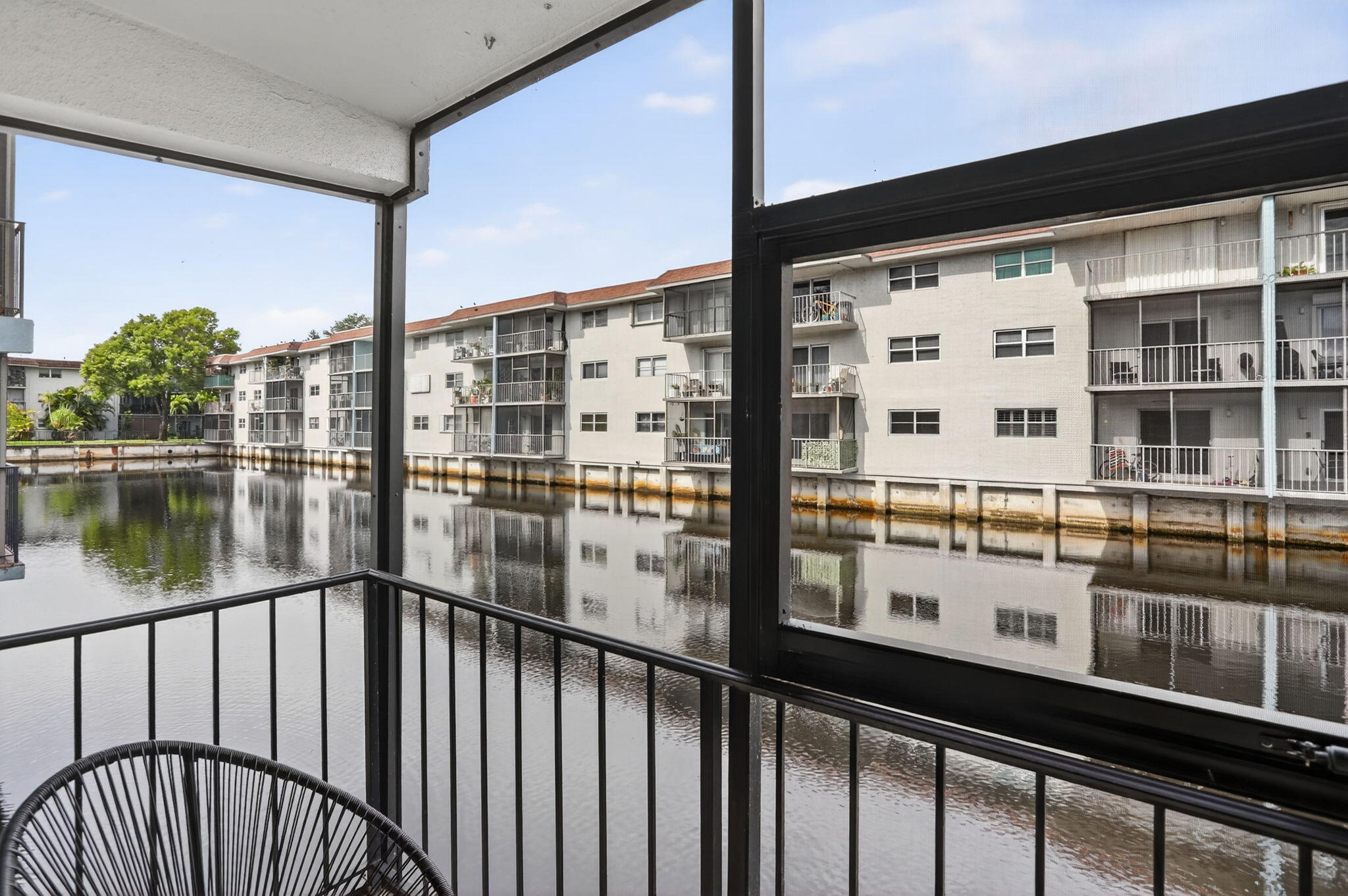 1775 N Andrews Square 101w