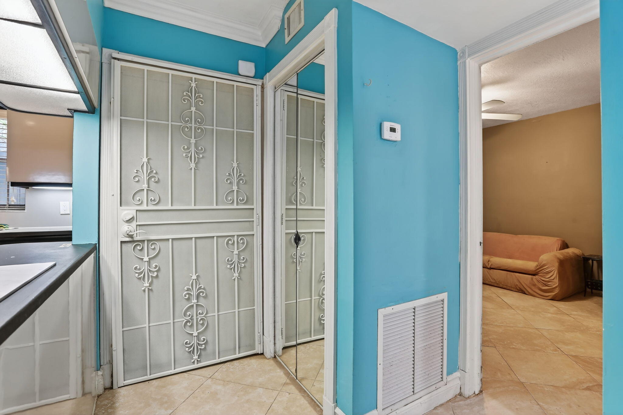 1775 N Andrews Square 101w