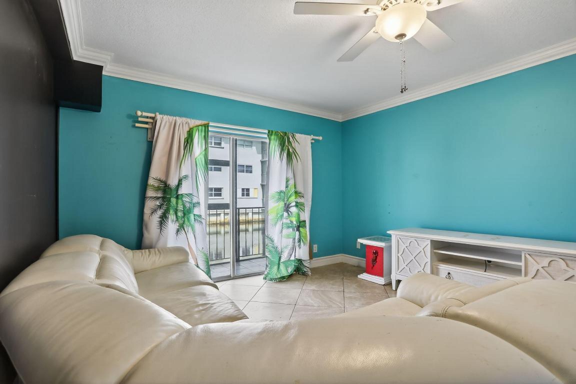 1775 N Andrews Square 101w