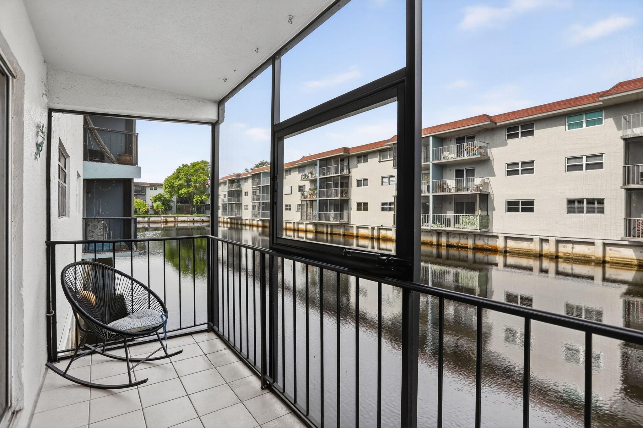 1775 N Andrews Square 101w