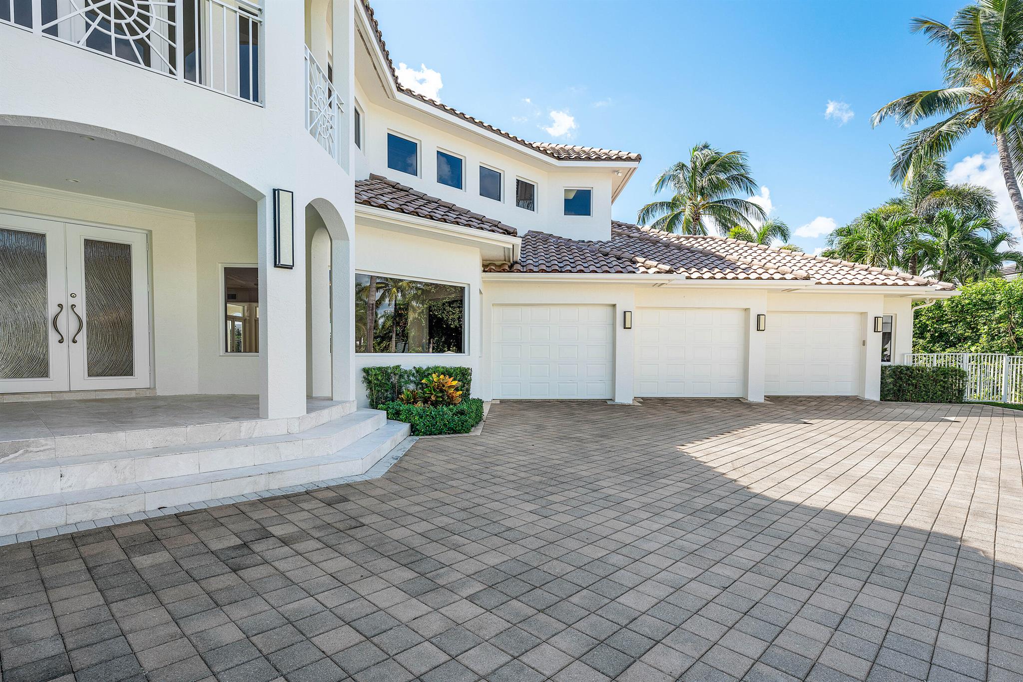 978 Dogwood Drive