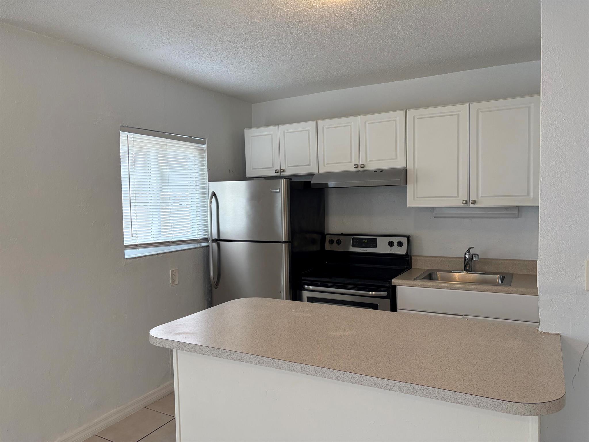 709 SW 13th Avenue 4