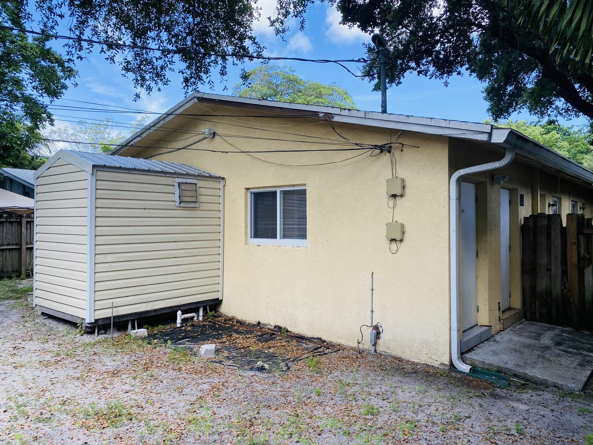 709 SW 13th Avenue 4