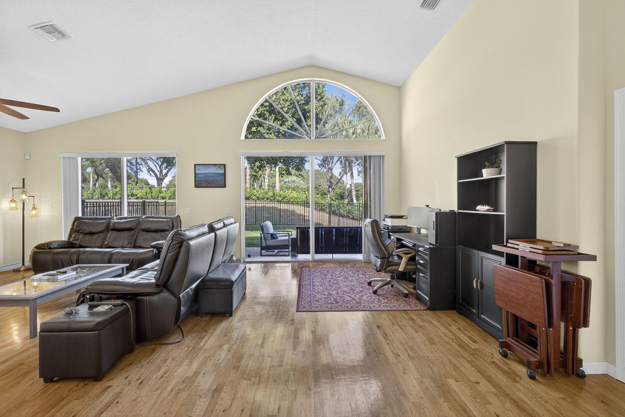 11061 Laurel Walk Road