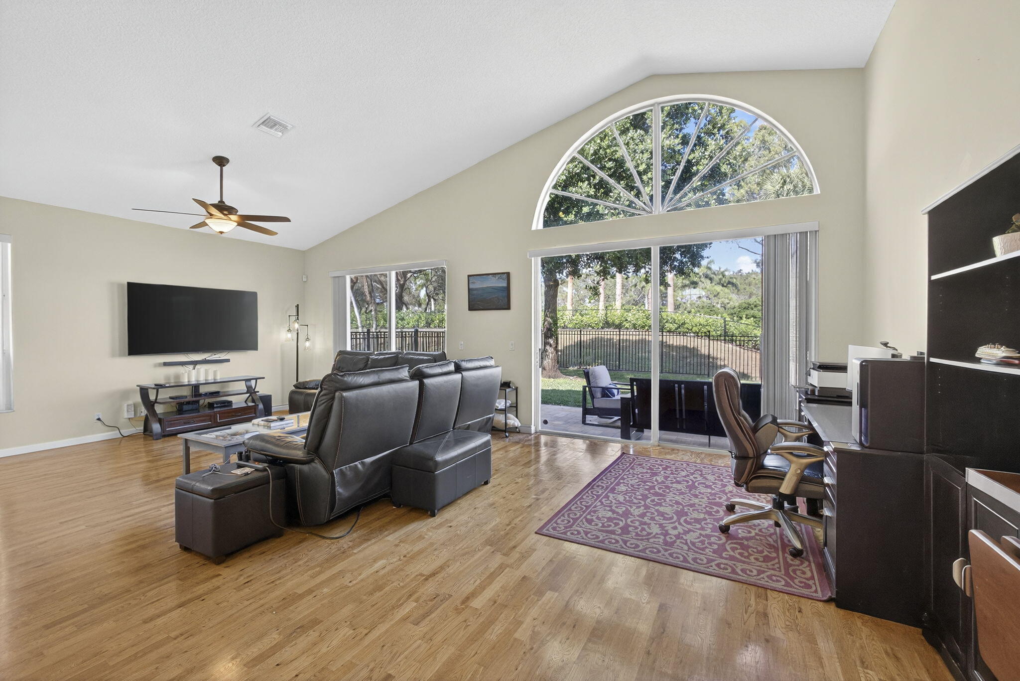 11061 Laurel Walk Road