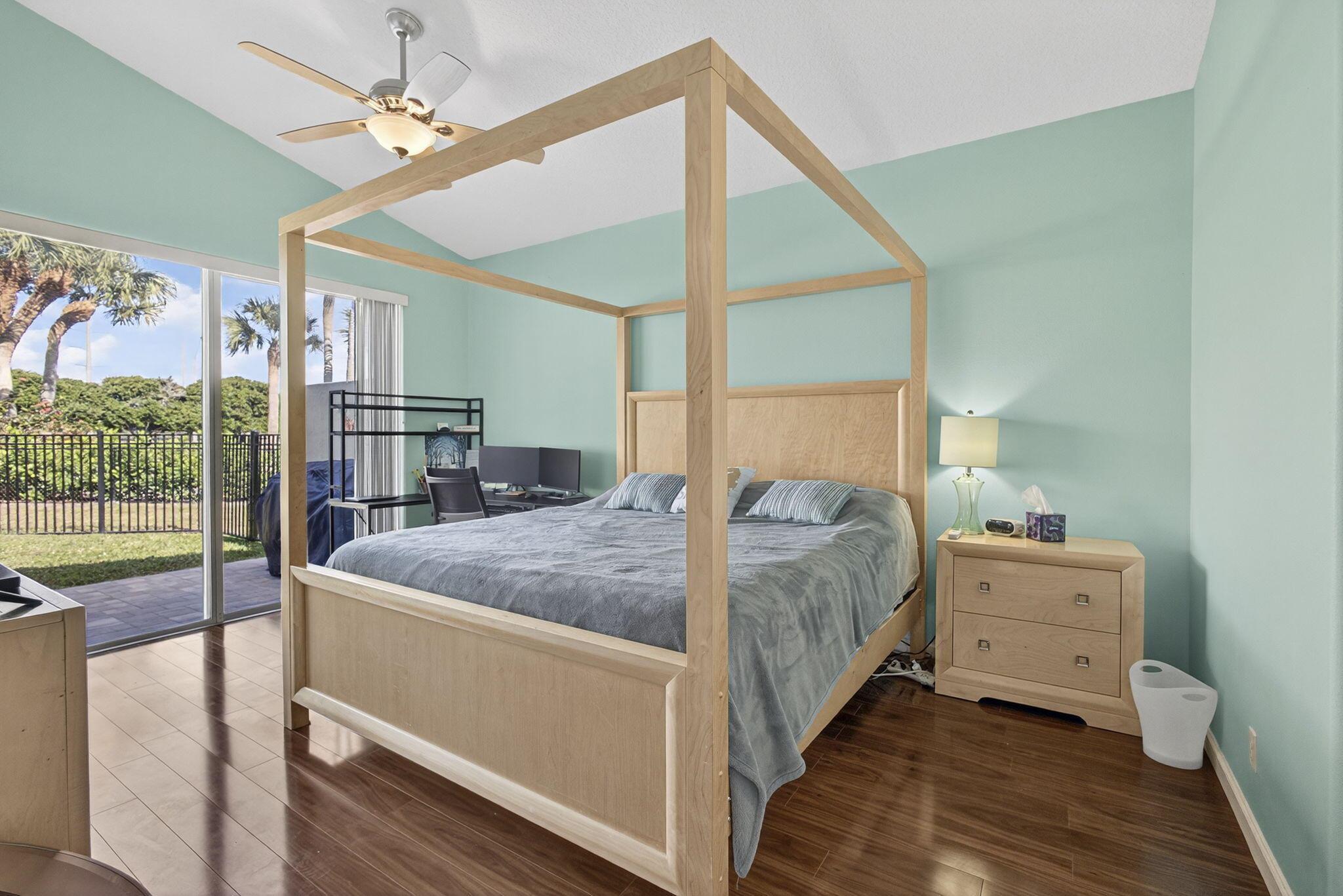 11061 Laurel Walk Road