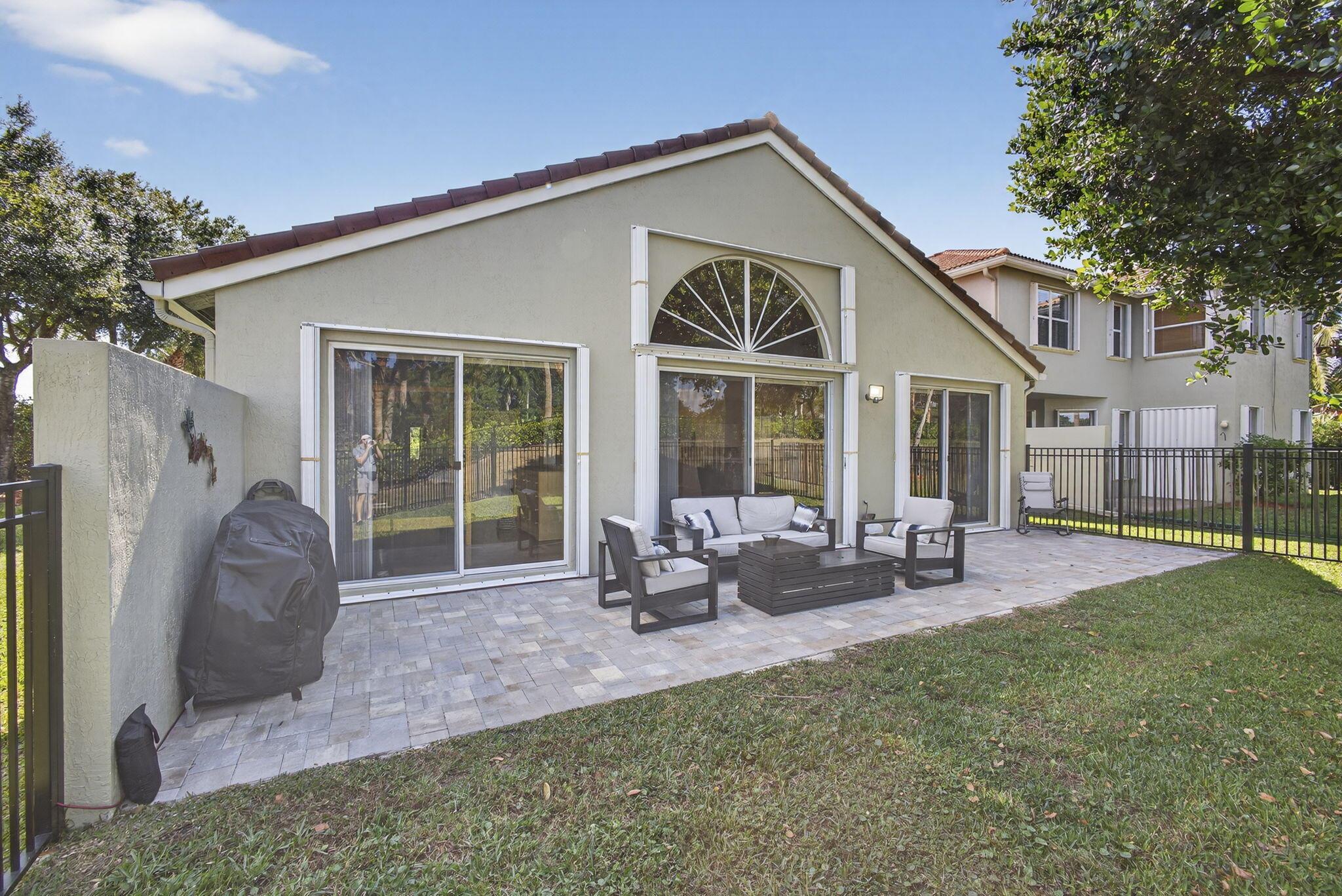 11061 Laurel Walk Road